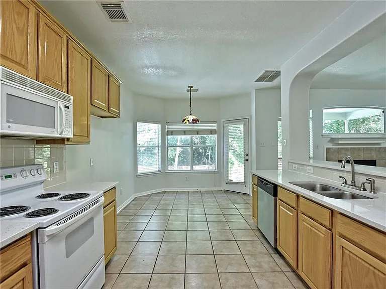 1817 Chasewood Dr — Photo 11