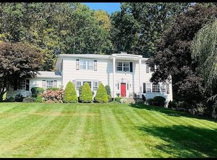 23 Lake Dr, Somers, NY 10589