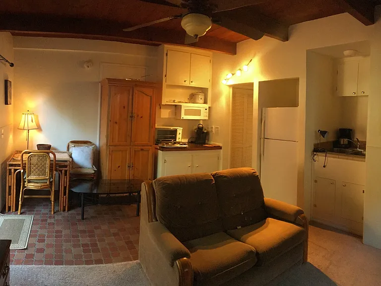 740 Dickman Ave — Photo 1