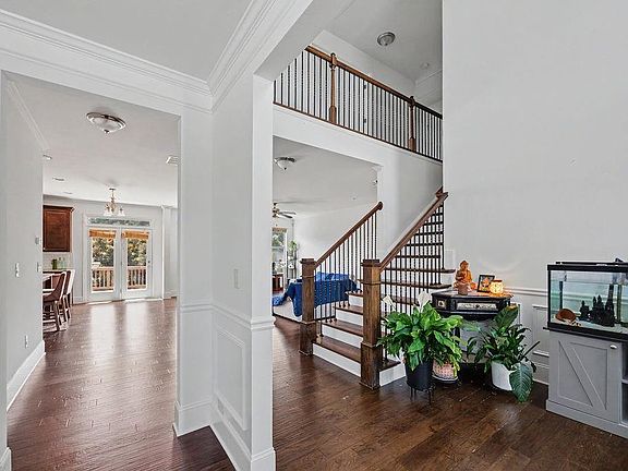 4th image of 1705 Beckham St