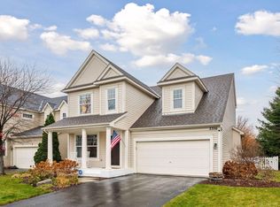 2350 Molnau Ct, Chaska, MN 55318