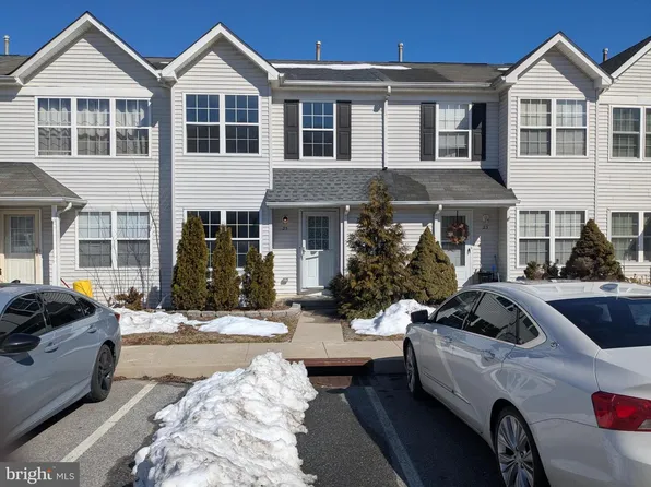 25 Mill Stream Rd, Clementon, NJ 08021