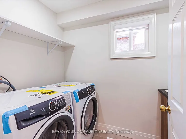 1138 Thimbleberry Cir — Photo 16