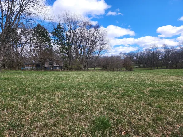 1475 Chevy Chase Dr, Varna, IL 61375