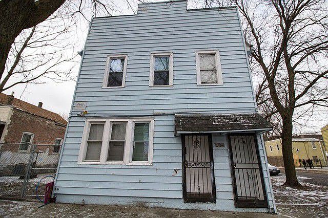 1st image of 10804 S Hoxie Ave