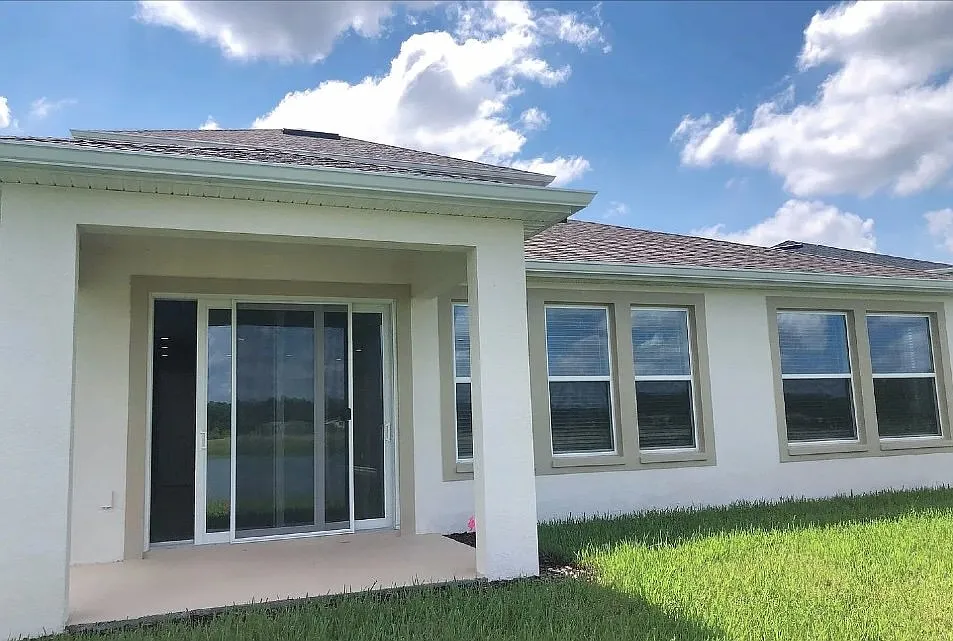 4 bed, 3.5 bath, 2824 sqft, $2,795 — Photo 2