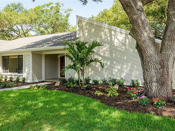 4th image of 2024 Rainbow Farms Dr