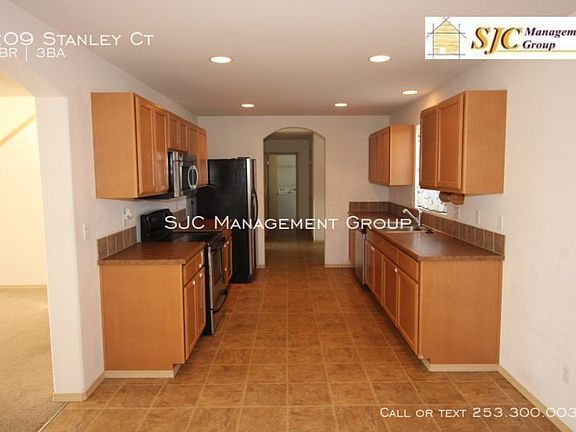 5th image of 209 Stanley Ct