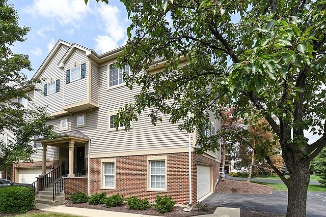 1st image of 280 Southwicke Dr