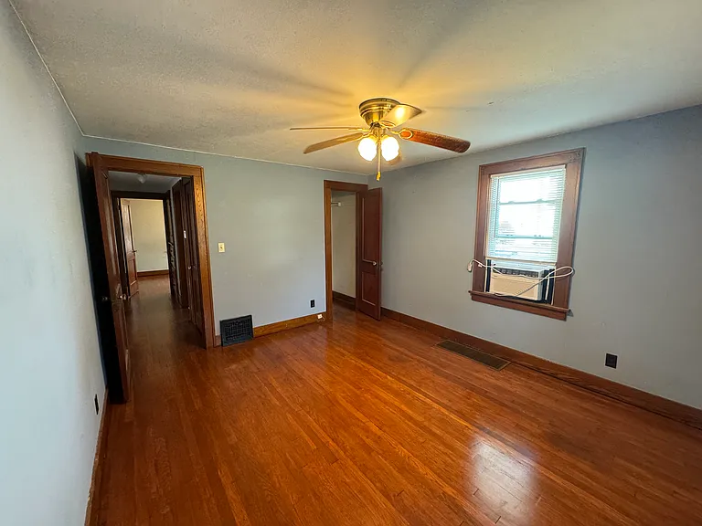 113 Charles St — Photo 8