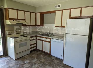 1012 NE Lindsay Ave APT A, Lees Summit, MO 64086