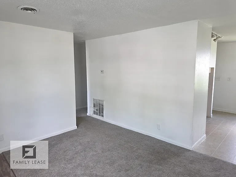 825 Saint Monica Dr — Photo 5