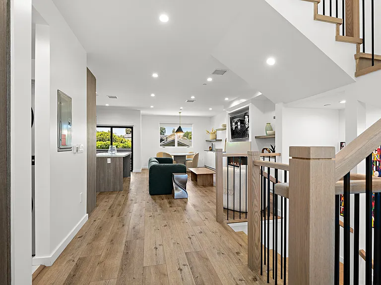 4805 Matilija Ave — Photo 22