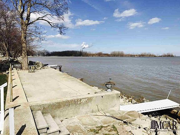 2nd image of 13816 Lake Dr