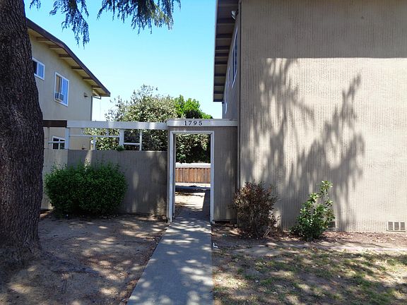 2nd image of 1795 Bradford Way APT D
