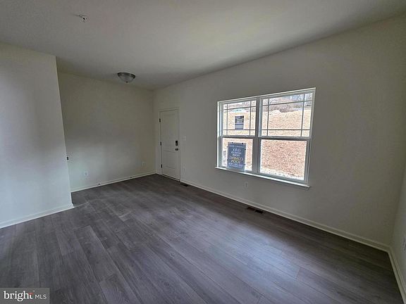 3rd image of Skyview 310 Dr