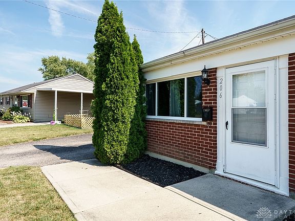 4th image of 206 Magnolia Ln