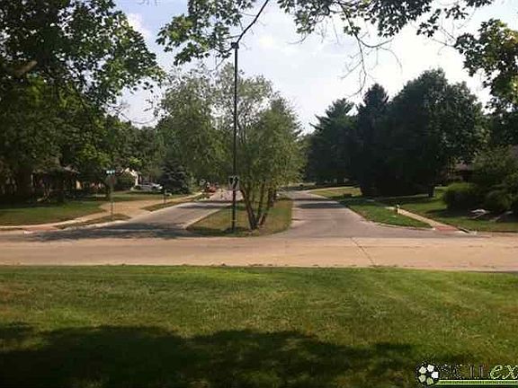 Looking south on Washington
