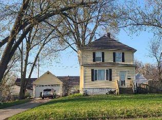 1728 Hawthorne Ave, Waterloo, IA 50702