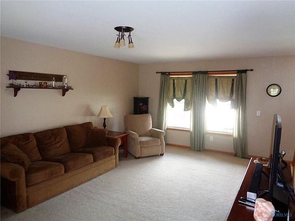 3rd image of 5727 Bermuda Dr