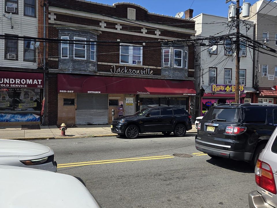 1st image of 325-329 Grand St #2L