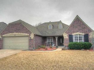 817 W Granger St, Broken Arrow, OK 74012