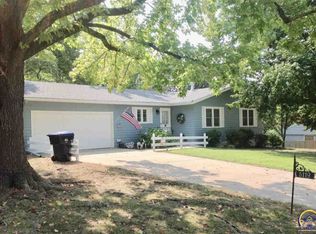 5119 SW 25th St, Topeka, KS 66614