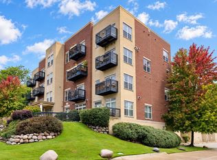 1220 E Locust St, Milwaukee, WI 53212