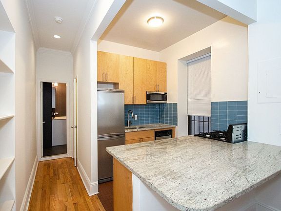 4th image of 332 E 18th St APT 1