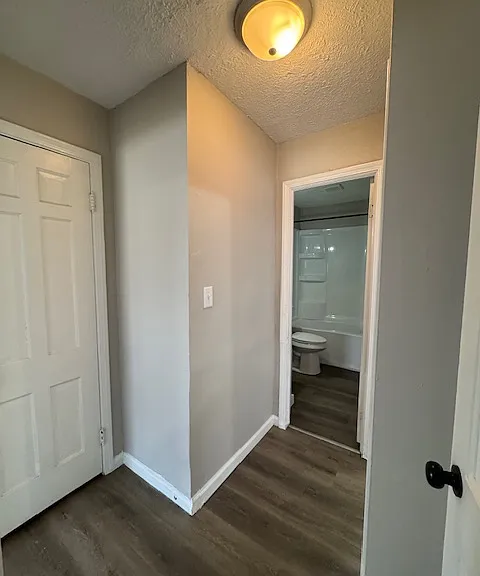 2016 N Green Rd — Photo 17