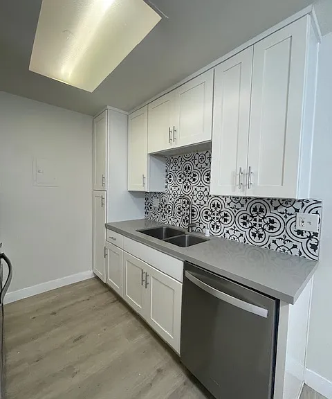 3943 E 4th St #2 — Photo 3