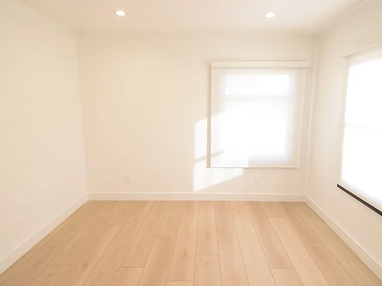 317 Ocean Park Blvd — Photo 46