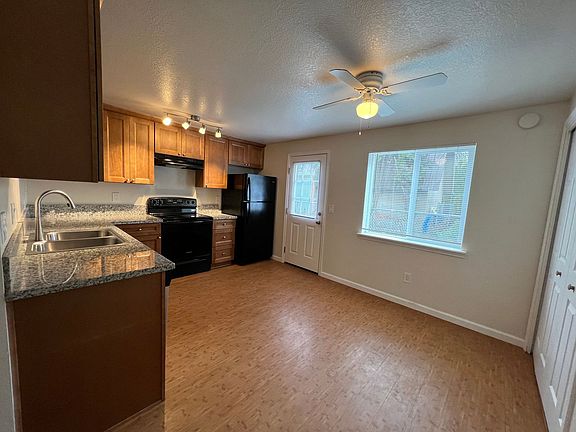 2nd image of 503-565 N Knott St #551