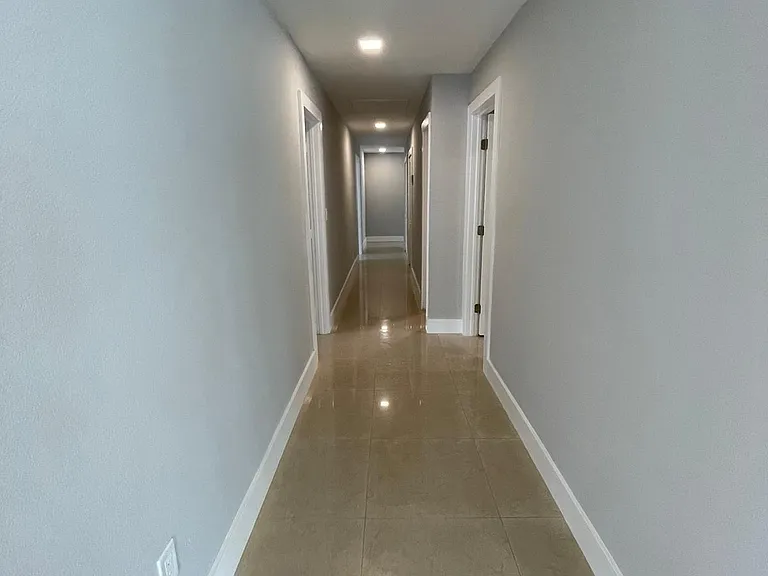 2137 SW 25th St — Photo 10