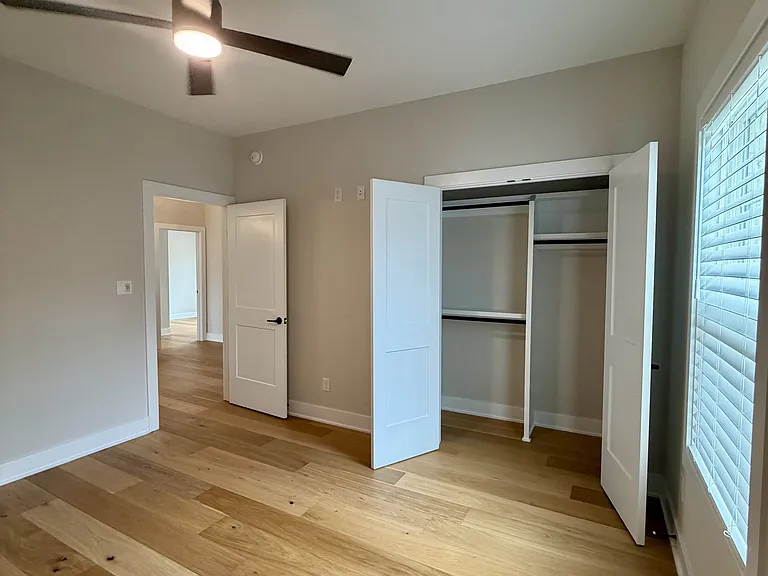 204 Crest Ridge Ct — Photo 41