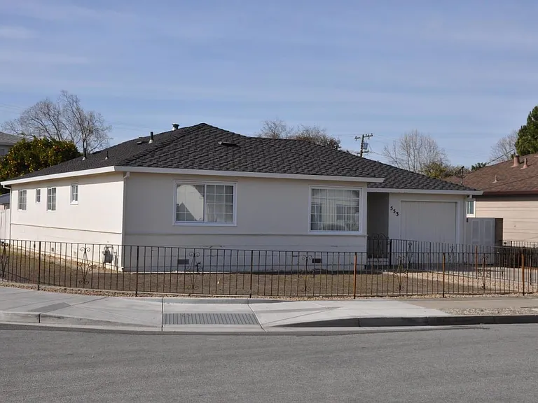 553 Waite Ave — Photo 3