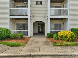 4072 Town Center Rd, Harrisburg, NC 28075