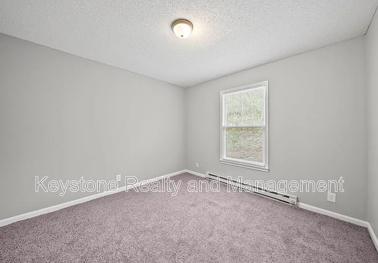 191 Oak St #2 — Photo 9