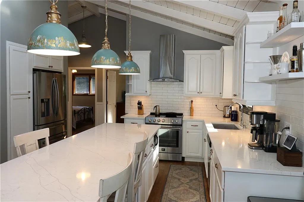 2 bed, 1.0 bath, 900 sqft, $2,995 — Photo 4