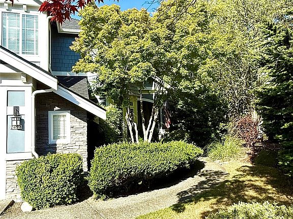 2nd image of 2698 230th Avenue SE