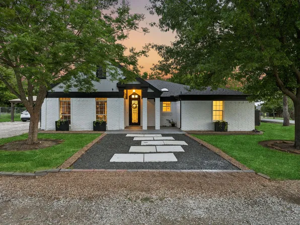 6802 Meadow Rd, North Richland Hills, TX 76182