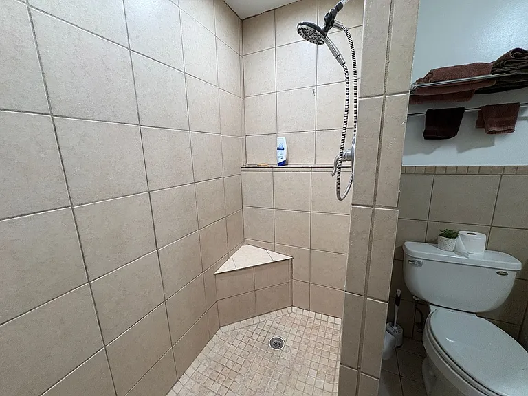4676 N Dwight Dr — Photo 26
