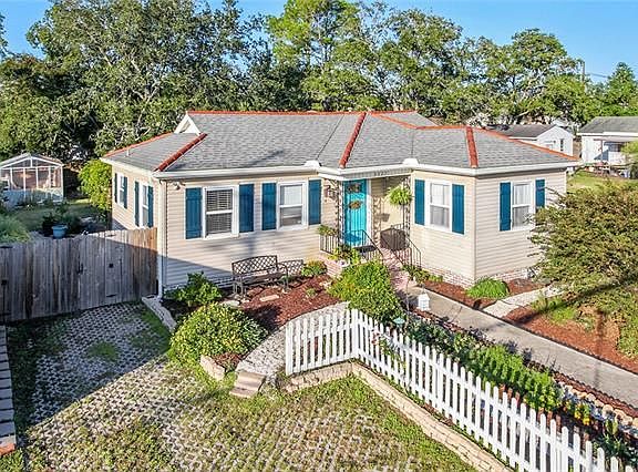 3rd image of 3427 Desaix Blvd