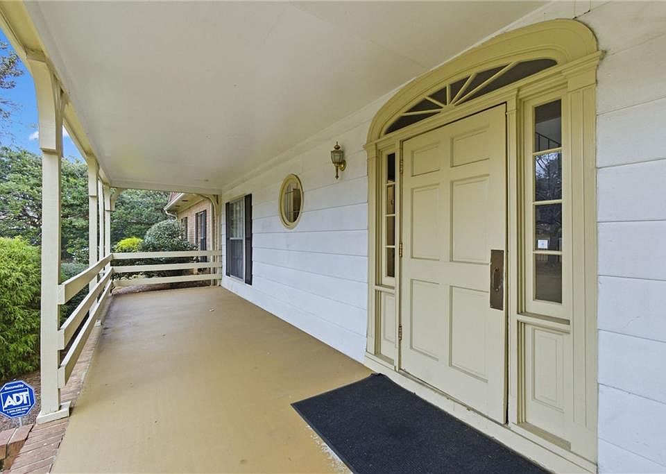 1st image of 3825 Lavista Rd APT A1