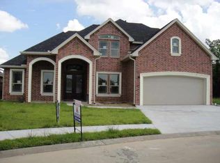 8325 Lake Tahoe Dr, Nederland, TX 77627