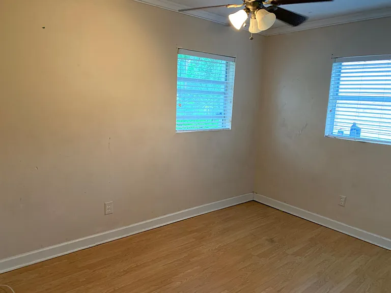 4208 W La Salle St — Photo 6