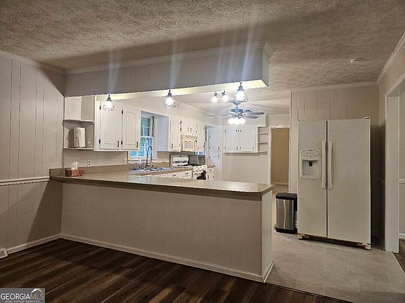 4th image of 38 Ridgeview Dr SE