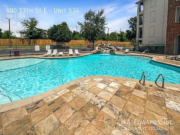2nd image of 600 13th St Unit 534