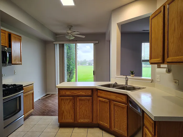 1108 Bromley Ct #1108 — Photo 4