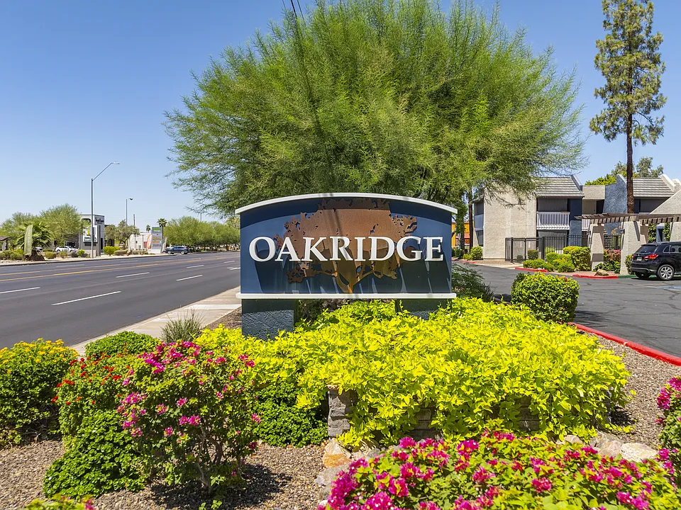 Oakridge Apartments